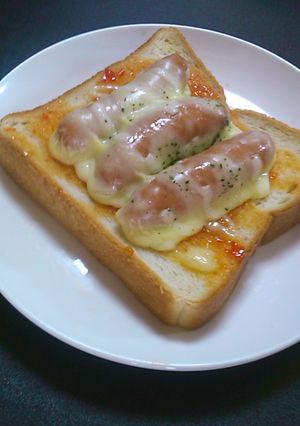 *ウィンナーチーズチリトースト*-レシピのメイン写真