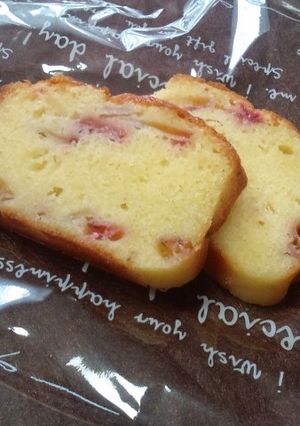 春にぴったり！ホワイト苺パウンドケーキ✿-レシピのメイン写真