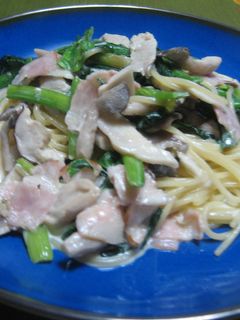 ほうれん草とキノコのクリームパスタ-レシピのメイン写真