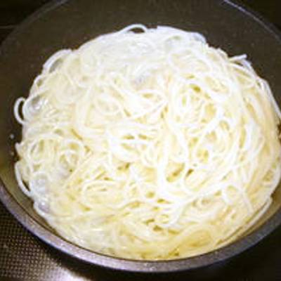 パスタ フライパン 人気 茹で汁なし