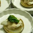 大根ステーキ菜の花のせ
