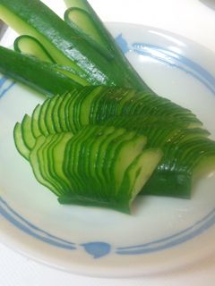 料理に添えて*キュウリの飾り切り*-レシピのメイン写真