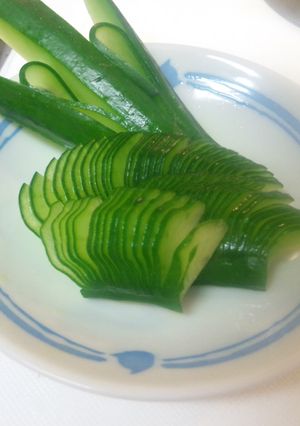 料理に添えて＊キュウリの飾り切り＊-レシピのメイン写真