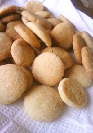 材料コレだけ!レンジで簡単きなこクッキー-レシピのメイン写真