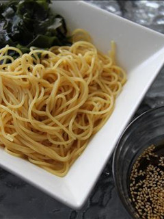 海外なら、パスタを使って中華麺!-レシピのメイン写真