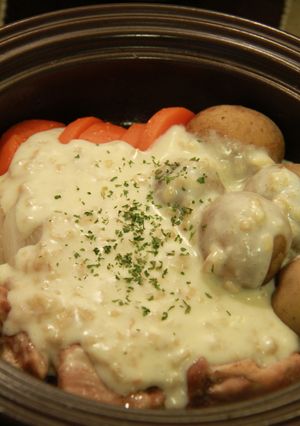 タジン鍋で蒸し野菜！クリームソース掛け-レシピのメイン写真