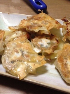 ワンタンでカリッ!ポイポイひとくち餃子☆-レシピのメイン写真