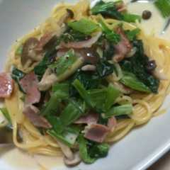 รูปของ 小松菜＊しめじ＊ベーコンの豆乳パスタ