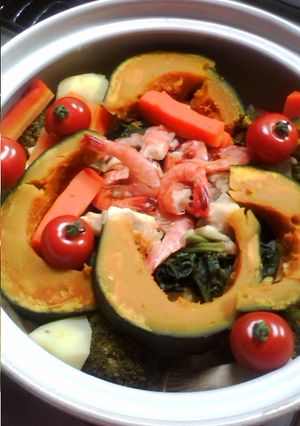 土鍋で作る野菜の白ワイン蒸し★ハーブ塩で-レシピのメイン写真