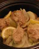 タジン鍋で作る！新玉ねぎと鶏肉のレモン蒸