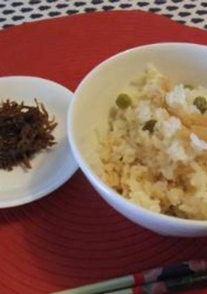 割烹料理の釜飯・サクラ炊き込みご飯-レシピのメイン写真