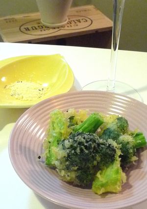 ブロッコリーの天ぷらをチーズ塩で-レシピのメイン写真