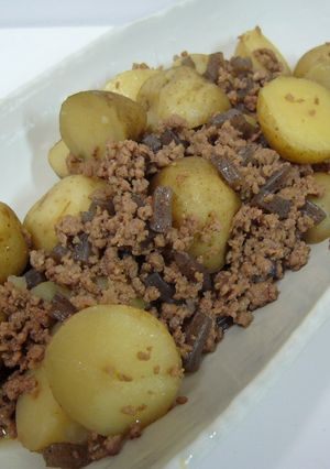 新じゃがとひき肉の甘辛煮-レシピのメイン写真