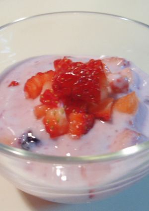 Wベリーヨーグルト（食後のデザートに）-レシピのメイン写真