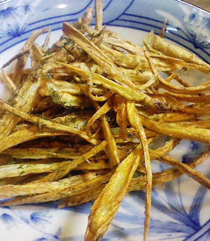 ゴボウささがきの素揚げ(ごぼうチップ) by ryo0812 【クックパッド