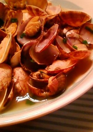 普通のアサリの酒蒸しを・・-レシピのメイン写真