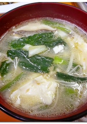 きのこバター ♪ 味噌汁 ♪-レシピのメイン写真