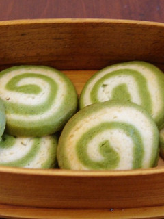 ローズ家の抹茶渦巻きクッキー-レシピのメイン写真