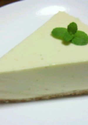 簡単☆アボカドのレアチーズケーキ-レシピのメイン写真