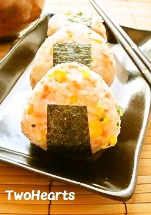 鮭♡コーン♡ネギのマヨおにぎり-レシピのメイン写真