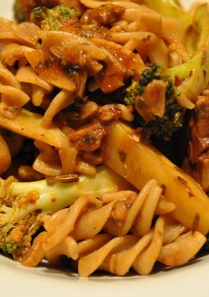 テンペとブロッコリーのショートパスタ-レシピのメイン写真