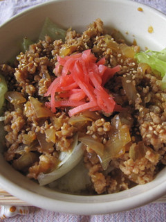 お昼に簡単鶏そぼろ丼-レシピのメイン写真