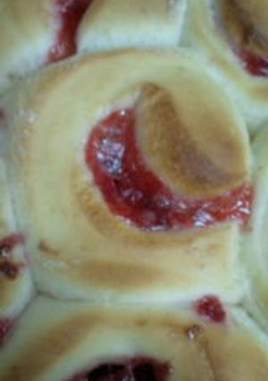 いちごパン-レシピのメイン写真