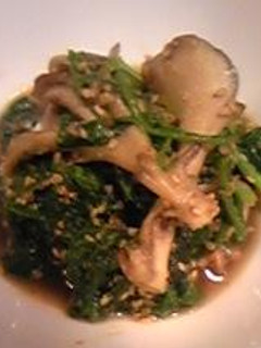 具入ラー油deほうれん草と舞茸の胡麻和え-レシピのメイン写真