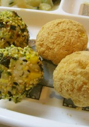 幼児食　とうもろこしご飯のおにぎり-レシピのメイン写真