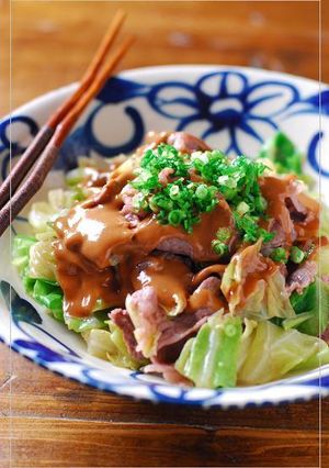 牛肉と春キャベツの蒸し焼きピリ辛胡麻だれ-レシピのメイン写真