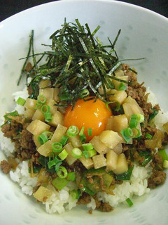春香るウド de そぼろ丼-レシピのメイン写真