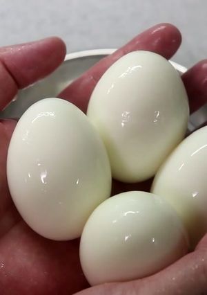 おでん屋直伝!つるんと剥ける茹で玉子♪-レシピのメイン写真