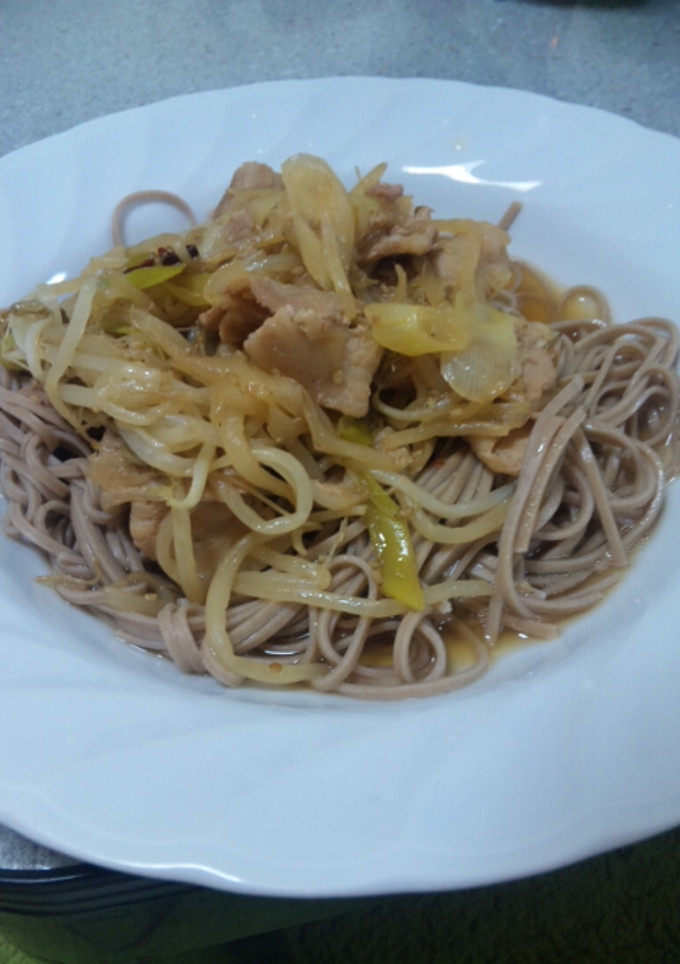 ☆絶妙コラボ☆豚ともやしの中華風お蕎麦-レシピのメイン写真