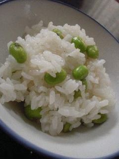 梅昆布茶で炊いた「枝豆ごはん」-レシピのメイン写真