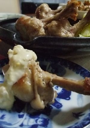 子供大好き！鶏手羽元焼き～具のソースかけ-レシピのメイン写真