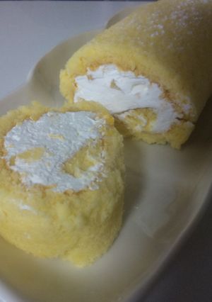 ふんわりしっとり☆フルーツロールケーキ-レシピのメイン写真