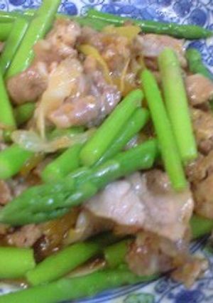 春アスパラと豚肉のさわやか甘夏ジャム炒め-レシピのメイン写真
