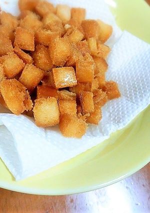 余った食パンの耳も変身！パン耳クルトン♪-レシピのメイン写真