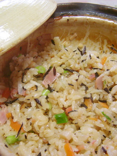 簡単!土鍋で釜めし♪炊き込みご飯-レシピのメイン写真