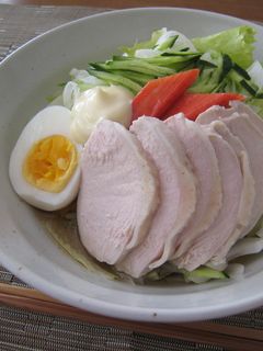 アレンジ自在!胸肉でしっとりゆで鶏-レシピのメイン写真