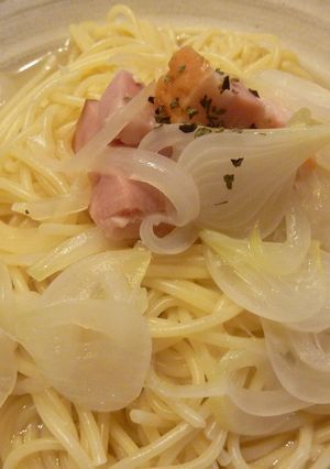 新玉ねぎとベーコンのスープスパゲッティー-レシピのメイン写真