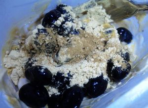 騙されて試してみて黒豆ﾖｰｸﾞﾙﾄ☆-レシピのメイン写真