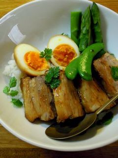八角と梅酒でお手軽角煮丼&煮卵-レシピのメイン写真