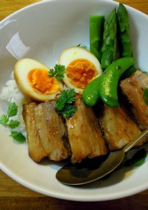 八角と梅酒でお手軽角煮丼&煮卵-レシピのメイン写真