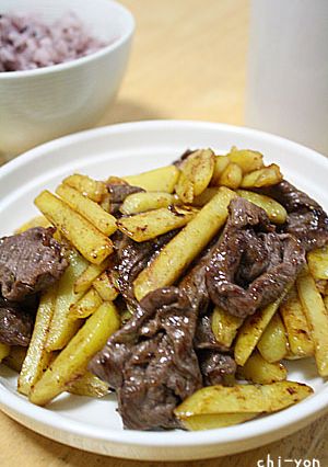 ☆今夜のもう一品☆ジャガイモと牛肉炒め-レシピのメイン写真