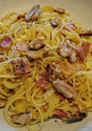 ベーコンと焼きクルミのカルボナーラ-レシピのメイン写真