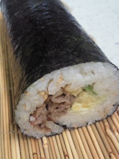 簡単寿司飯いらず☆牛肉と沢庵の海苔巻き!-レシピのメイン写真