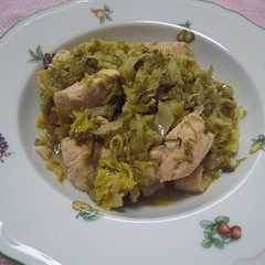 A picture of 春キャベツとチキンの煮込み.