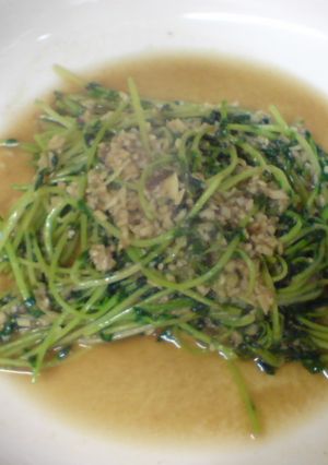 にんにくとアンチョビの豆苗炒め-レシピのメイン写真