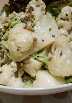 カリフラワーとキャベツのマヨ肉味噌和え-レシピのメイン写真